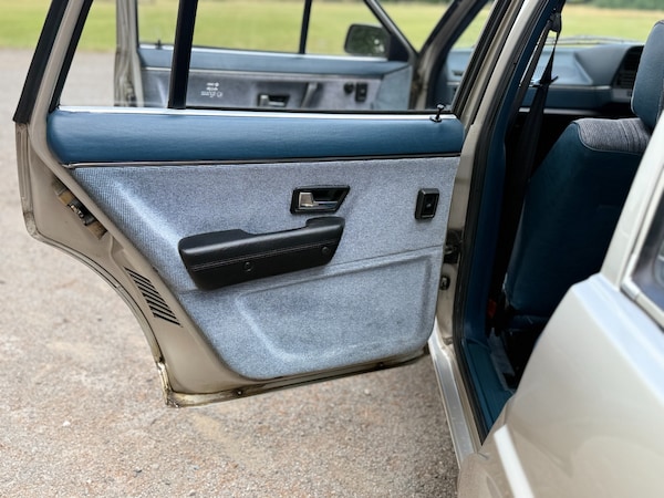 Used Volkswagen Passat 1988 for sale - 75097520: Photo 24