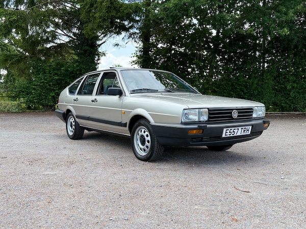 Used Volkswagen Passat 1988 for sale - 75097520: Photo 4