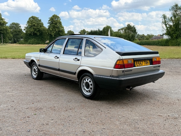 Used Volkswagen Passat 1988 for sale - 75097520: Photo 7