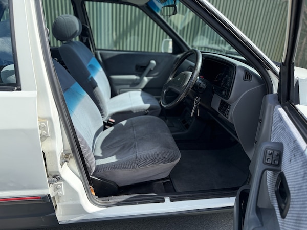 Used Ford Orion 1988 for sale - 74399577: Photo 22