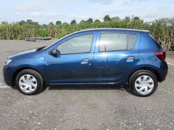 Used Dacia Sandero 2018 for sale - 75396972: Photo