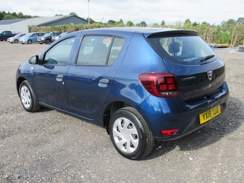 Used Dacia Sandero 2018 for sale - 75396972: Photo