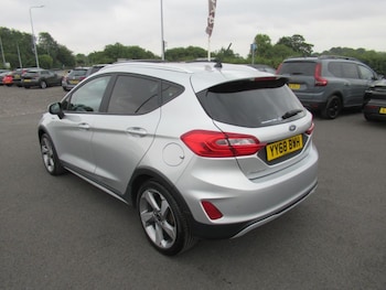 Used Ford Fiesta 2018 for sale - 79196541: Photo