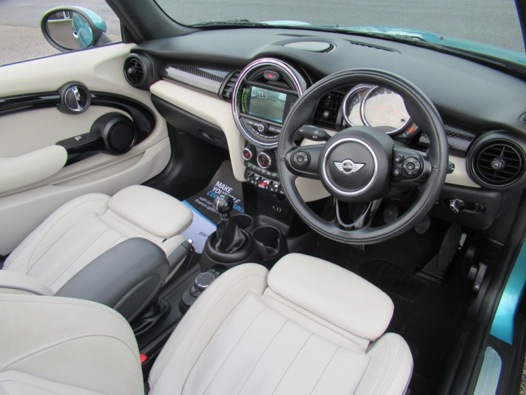 Used MINI Convertible 2017 for sale - 76957438: Photo 17