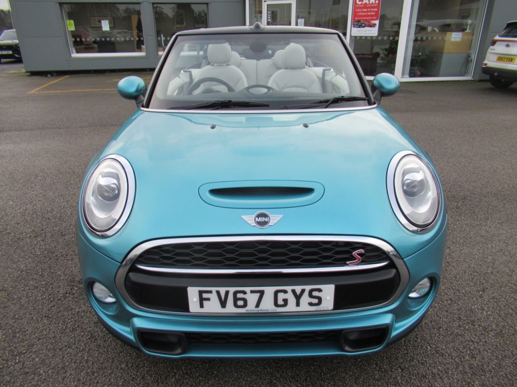 Used MINI Convertible 2017 for sale - 76957438: Photo 2