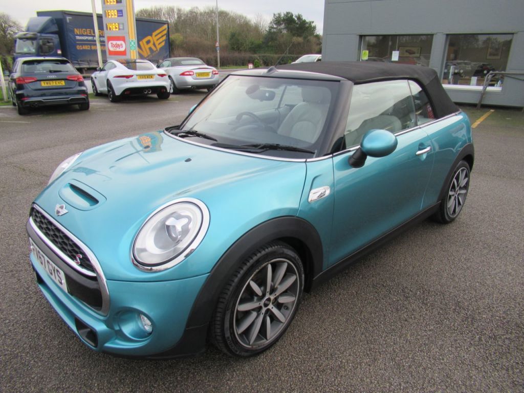 Used MINI Convertible 2017 for sale - 76957438: Photo 9