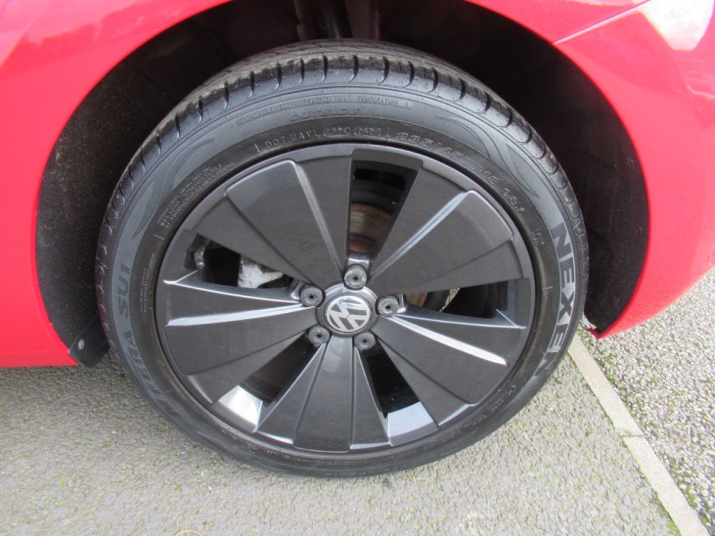 Used Volkswagen Beetle 2015 for sale - 77593328: Photo 11