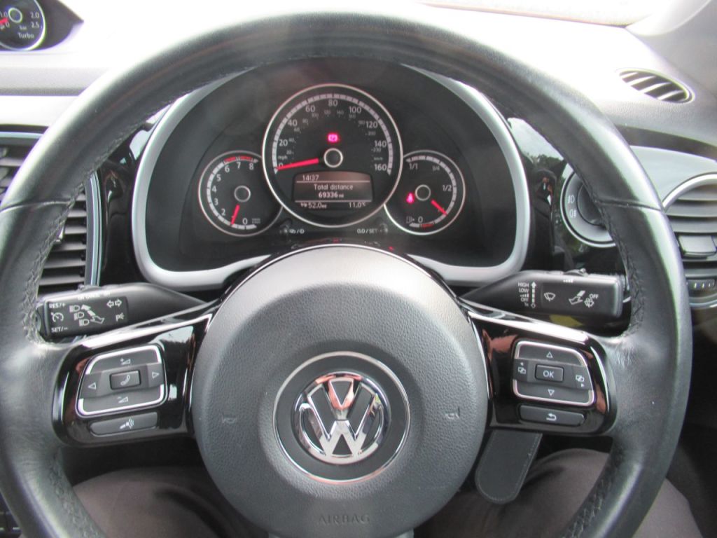 Used Volkswagen Beetle 2015 for sale - 77593328: Photo 14