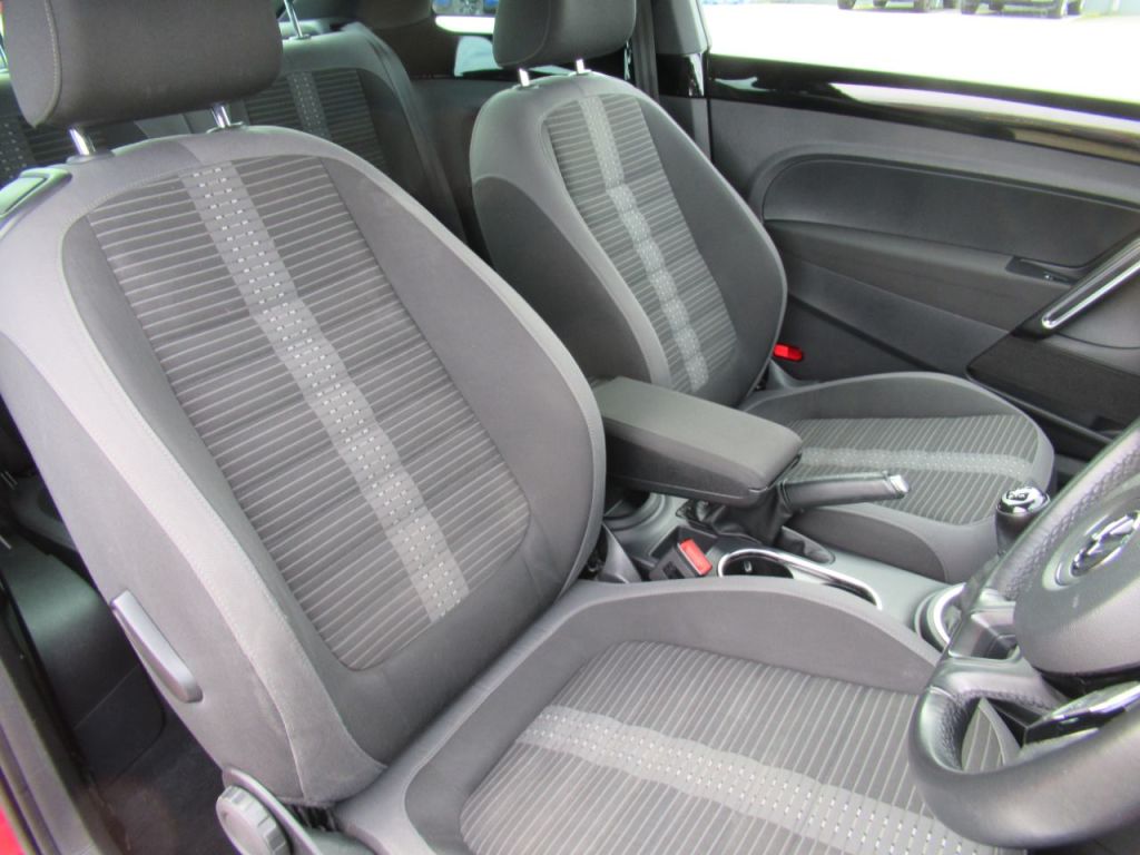 Used Volkswagen Beetle 2015 for sale - 77593328: Photo 17