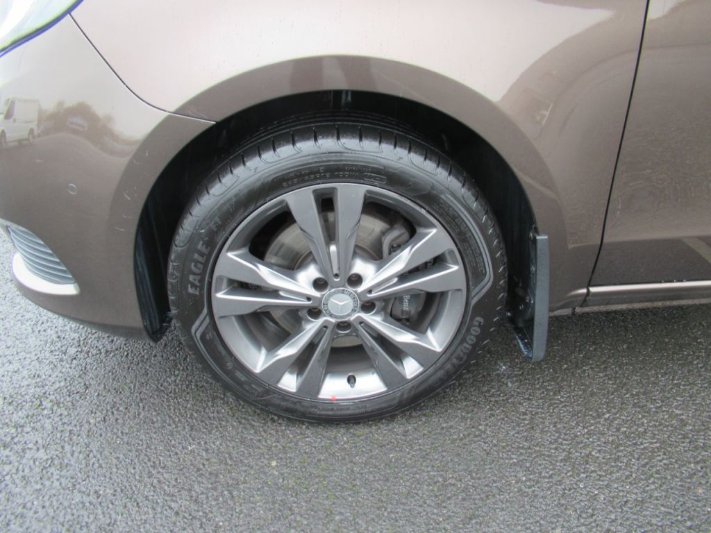 Used Mercedes-Benz V-Class 2017 for sale - 77226277: Photo 10