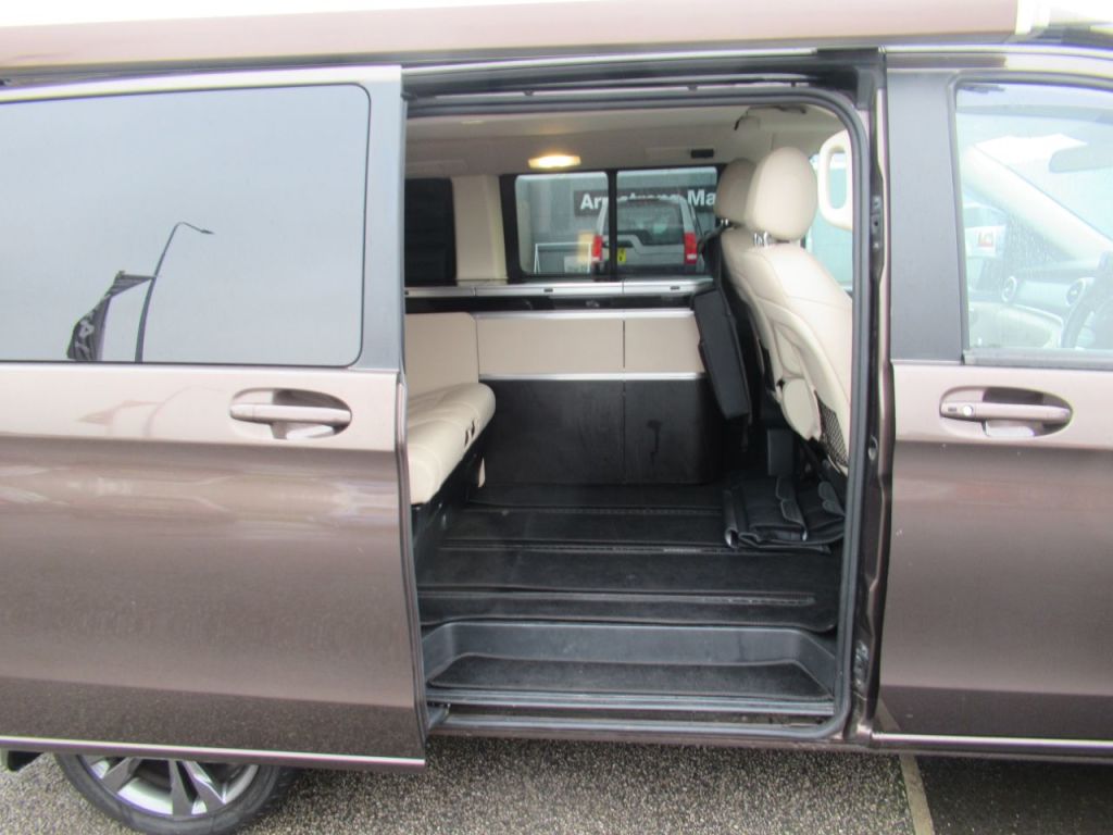 Used Mercedes-Benz V-Class 2017 for sale - 77226277: Photo 14