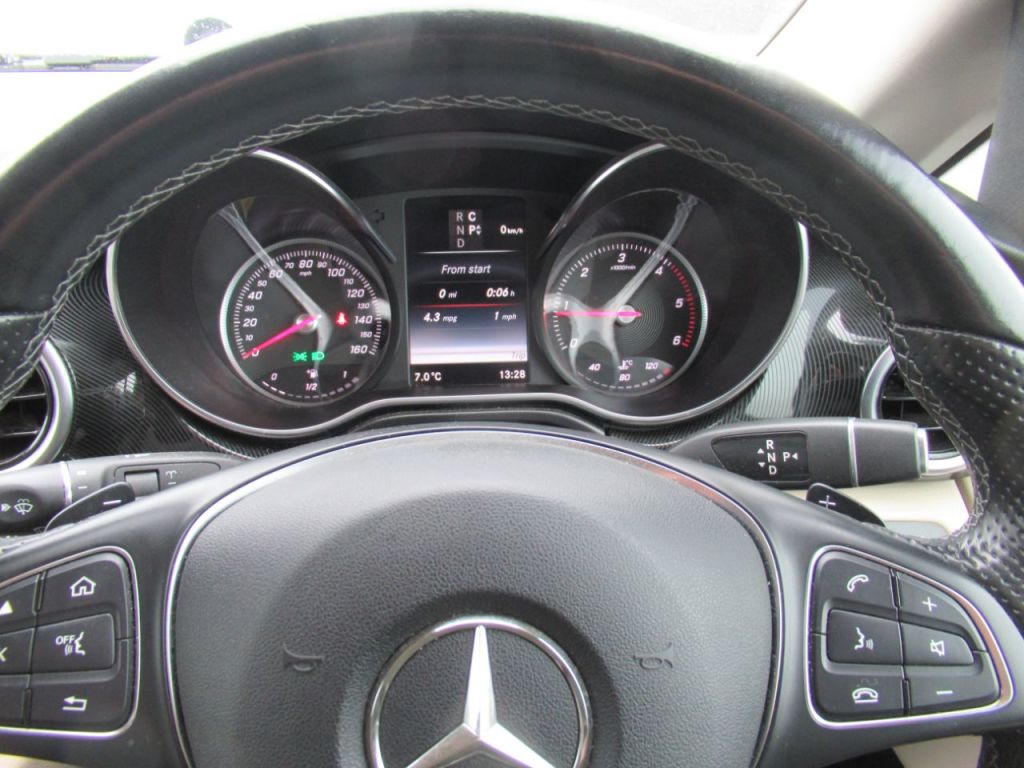 Used Mercedes-Benz V-Class 2017 for sale - 77226277: Photo 16