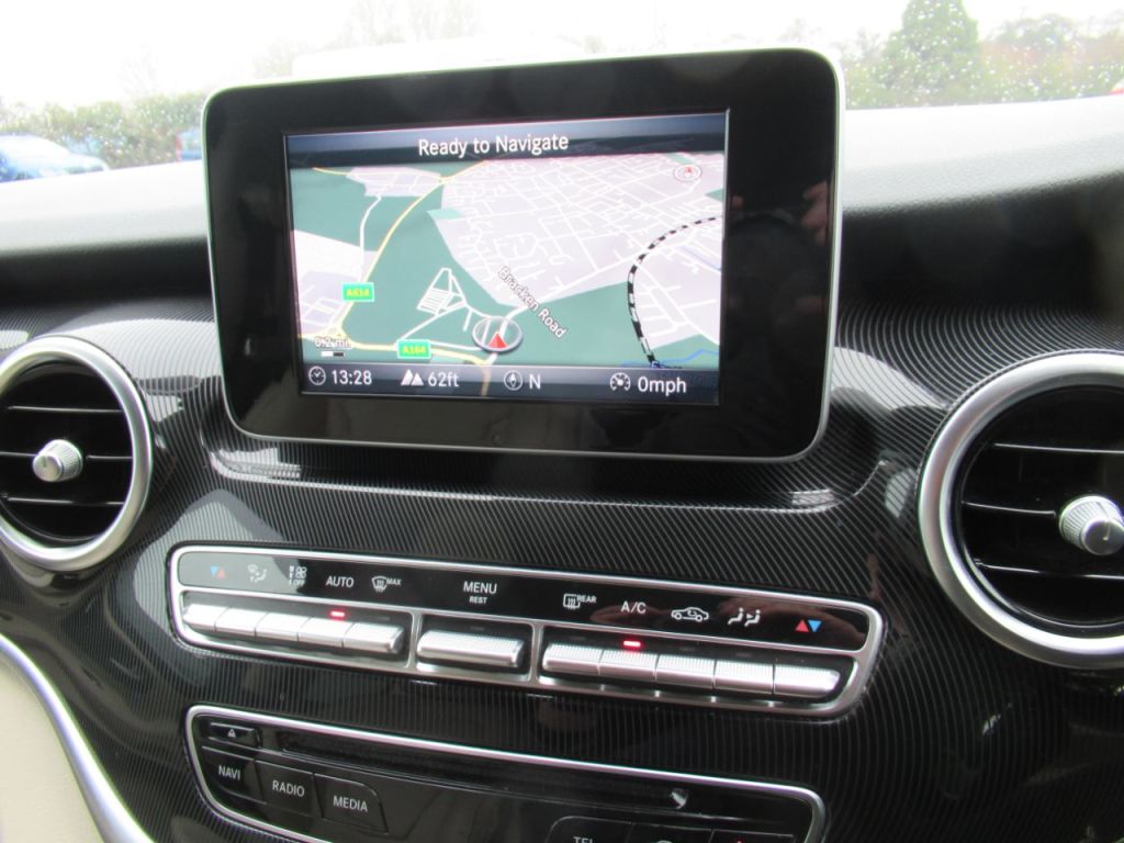 Used Mercedes-Benz V-Class 2017 for sale - 77226277: Photo 18