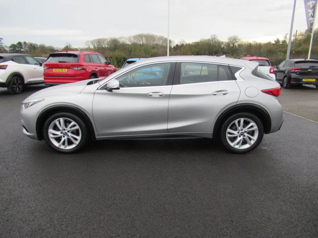 Used Infiniti Q30 2017 for sale - 76685836: Photo 3