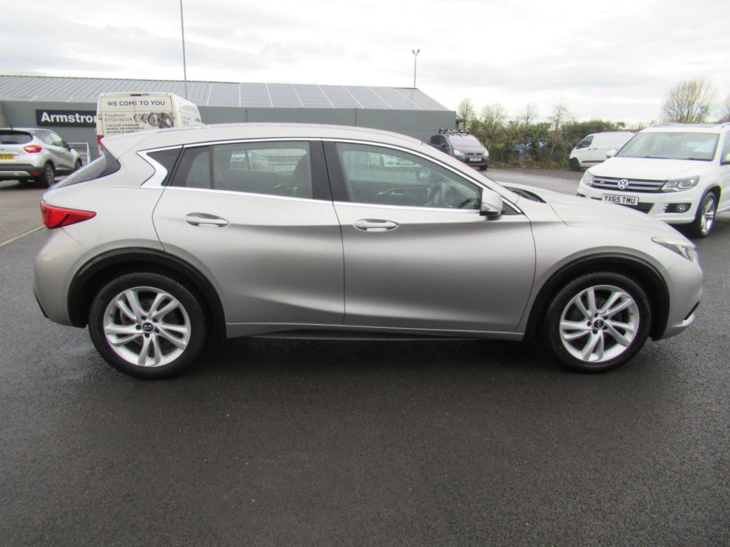 Used Infiniti Q30 2017 for sale - 76685836: Photo 7