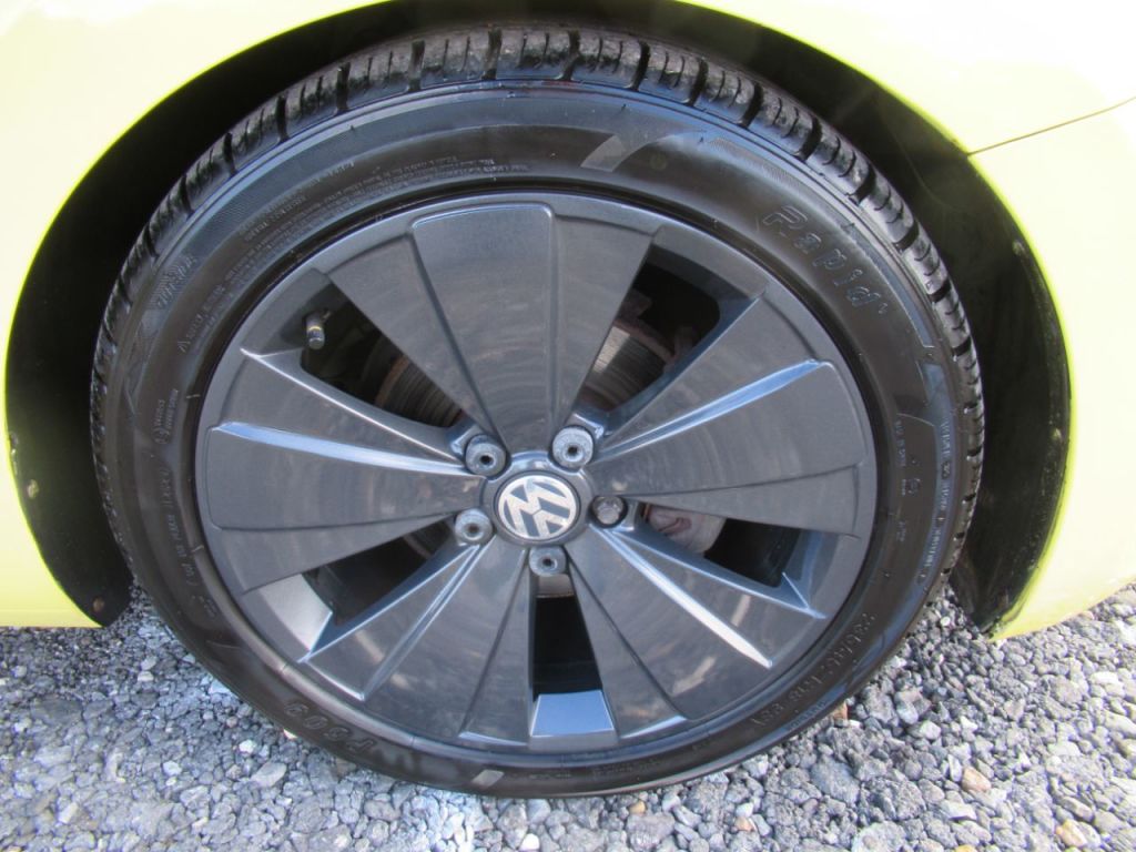 Used Volkswagen Beetle 2015 for sale - 75936058: Photo 10