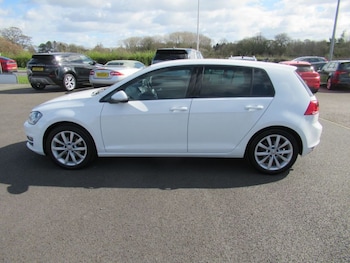 Used Volkswagen Golf 2016 for sale - 78002195: Photo
