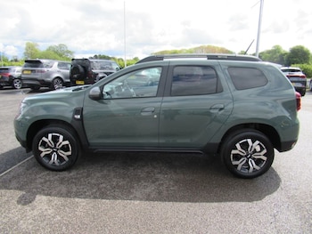 Used Dacia Duster 2024 for sale - 78552651: Photo