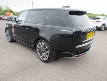 Used Land Rover Range Rover 2023 for sale - 78644702: Photo