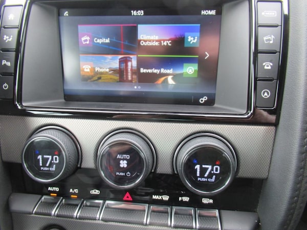 Used Jaguar F-Type 2015 for sale - 74637735: Photo 16