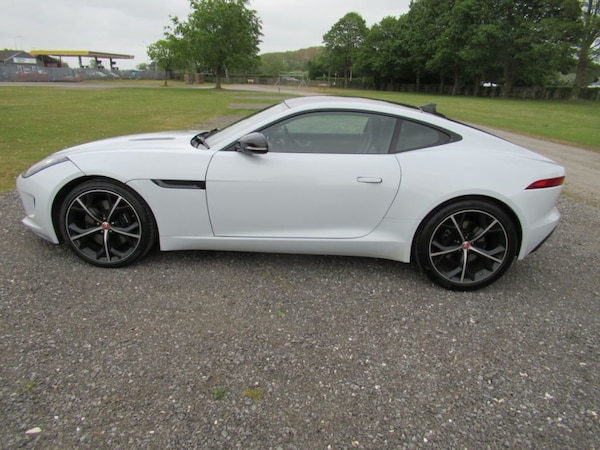 Used Jaguar F-Type 2015 for sale - 74637735: Photo 3