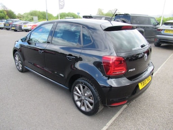 Used Volkswagen Polo 2015 for sale - 78513285: Photo