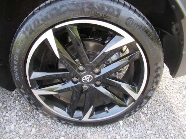 Used Toyota C-HR 2023 for sale - 74472726: Photo 12