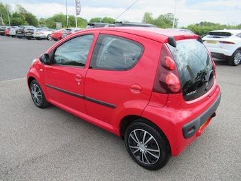 Used Peugeot 107 2013 for sale - 78110119: Photo