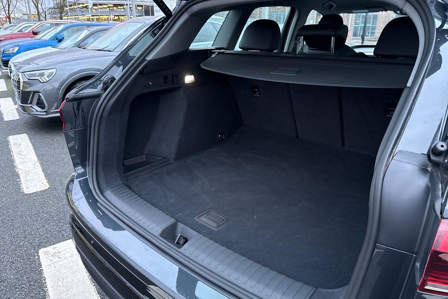 Used Audi Q6 e-tron 2025 for sale - 77399696: Photo 39