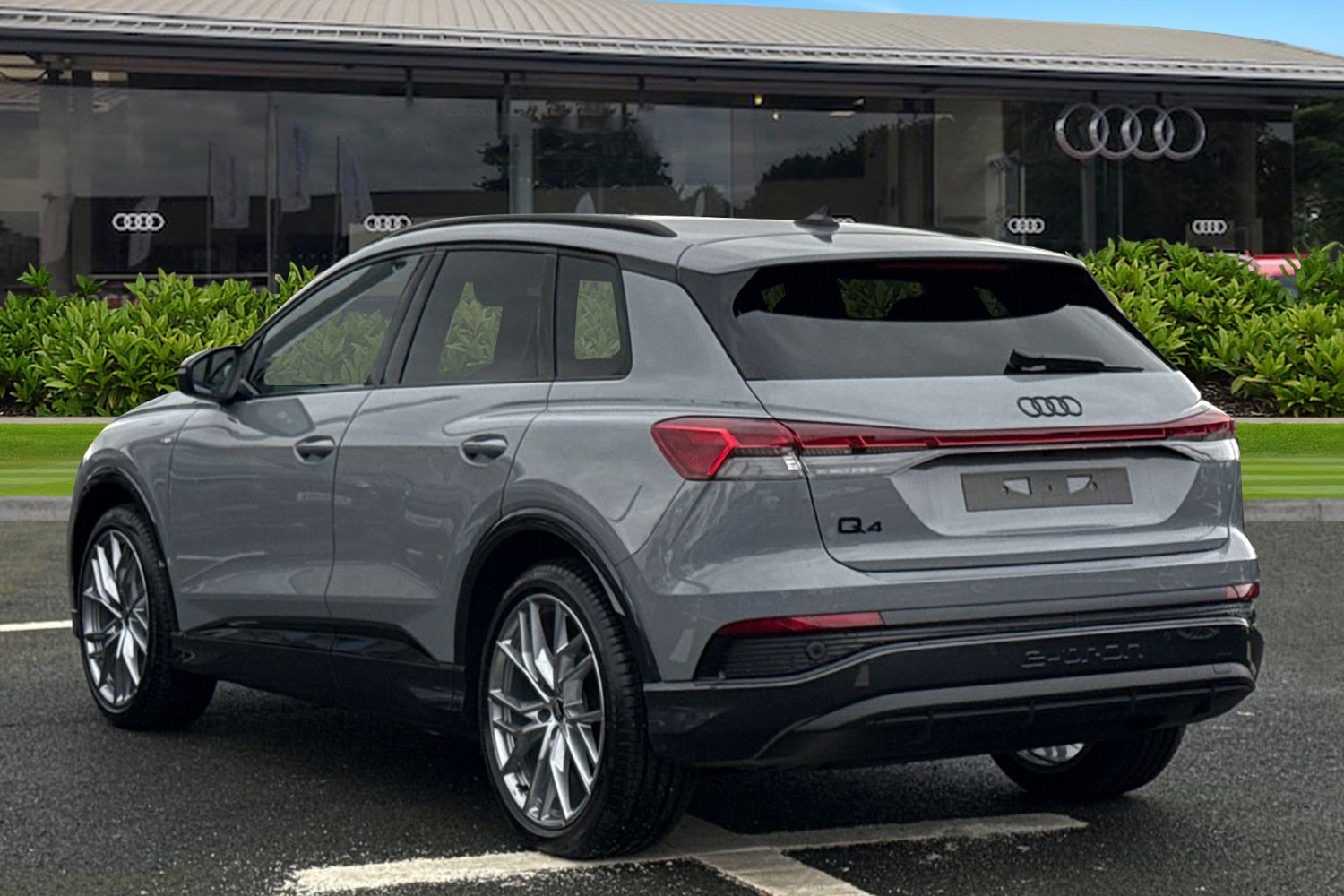 Used Audi Q4 e-tron 2026 for sale - 78065167: Photo 2