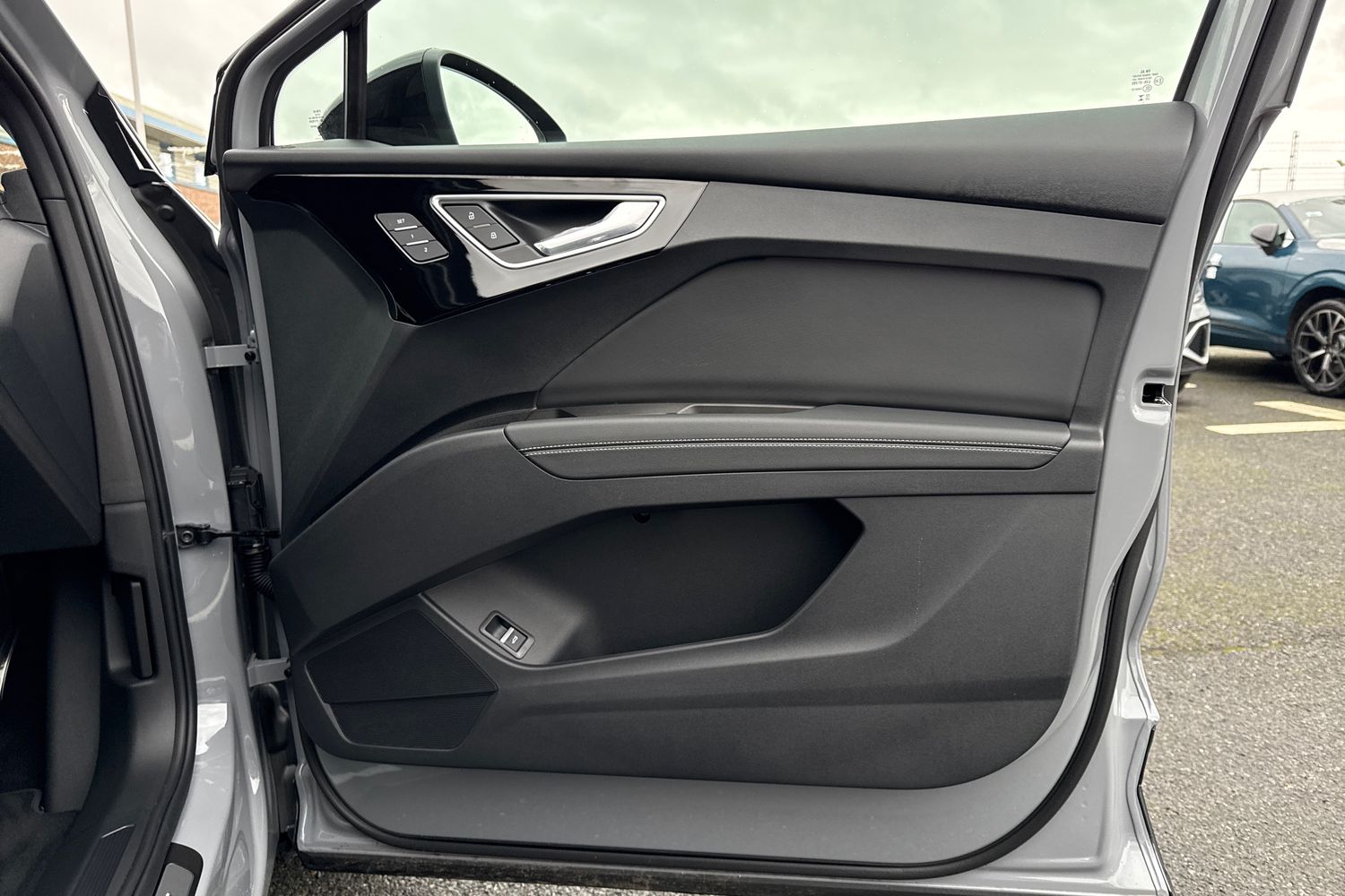 Used Audi Q4 e-tron 2026 for sale - 78065167: Photo 47