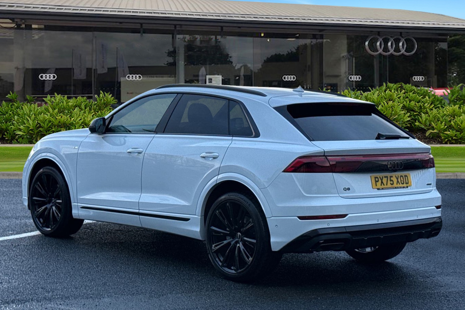 Used Audi Q8 2025 for sale - 76836404: Photo 2