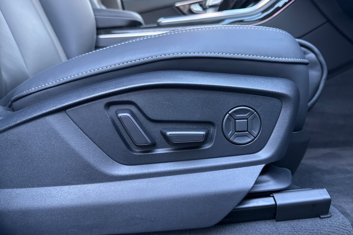 Used Audi Q8 2025 for sale - 76836404: Photo 44