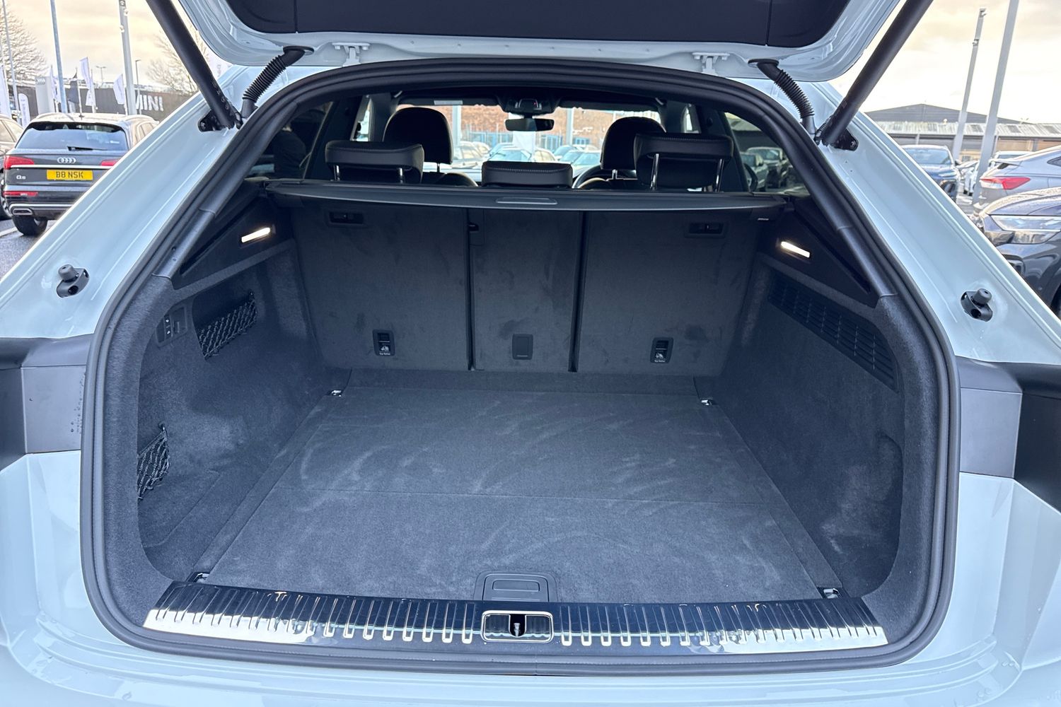 Used Audi Q8 2025 for sale - 76836404: Photo 6