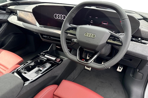Used Audi S6 e-tron Avant 2025 for sale - 76346518: Photo 13