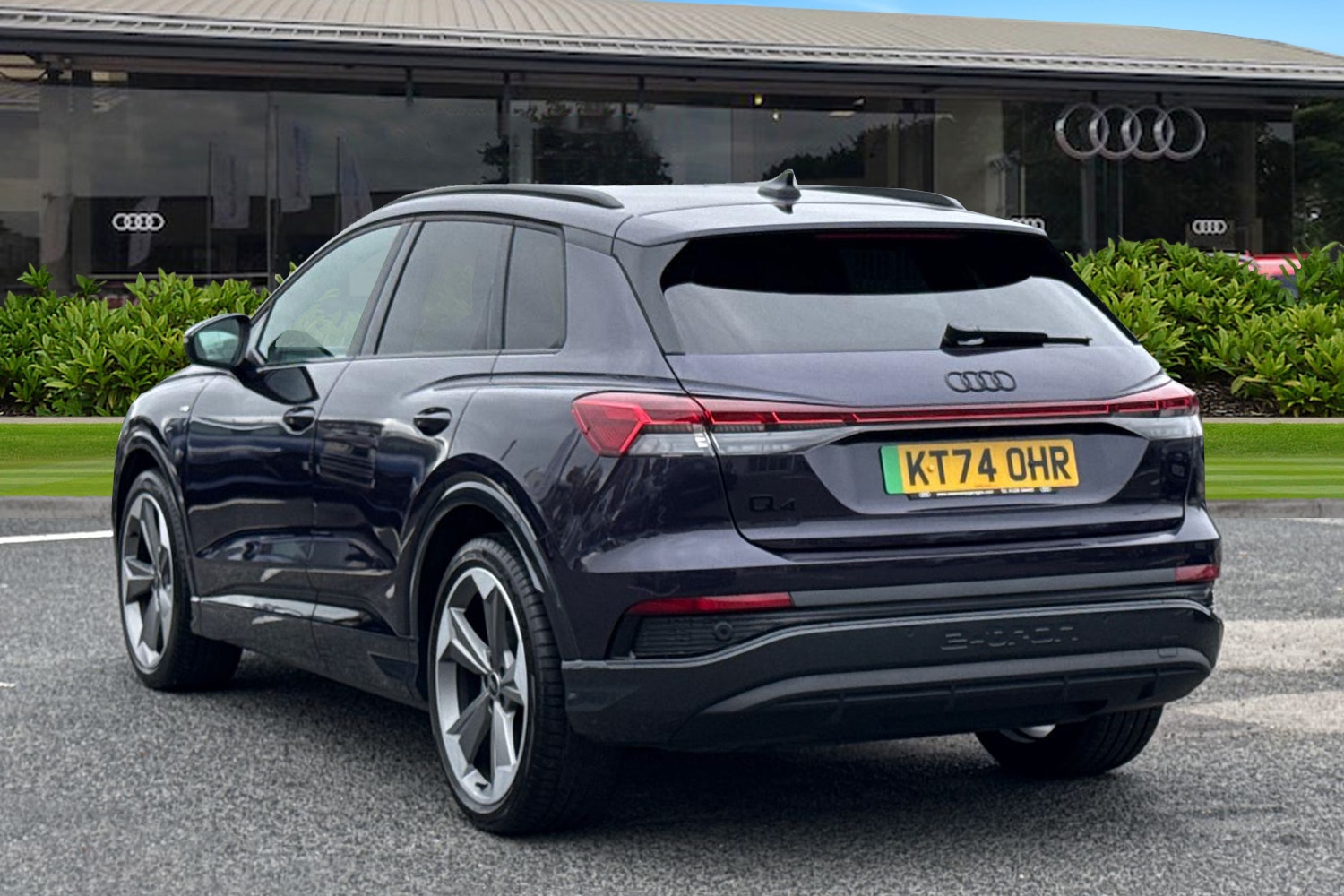 Used Audi Q4 e-tron 2025 for sale - 75847358: Photo 2