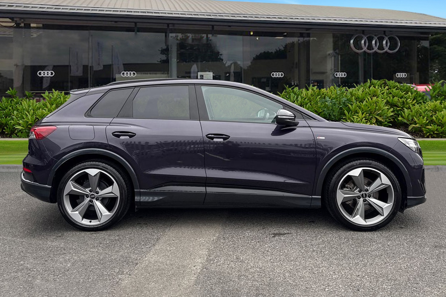 Used Audi Q4 e-tron 2025 for sale - 75847358: Photo 3