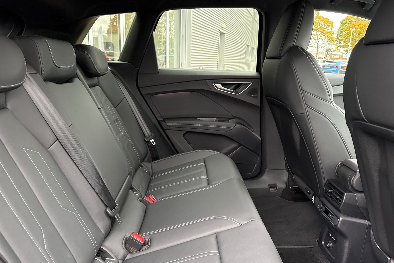 Used Audi Q4 e-tron 2025 for sale - 75847358: Photo 39