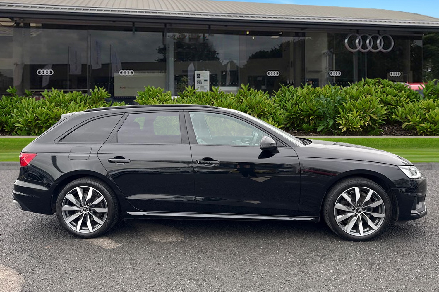 Used Audi A4 Avant 2022 for sale - 77368534: Photo 3