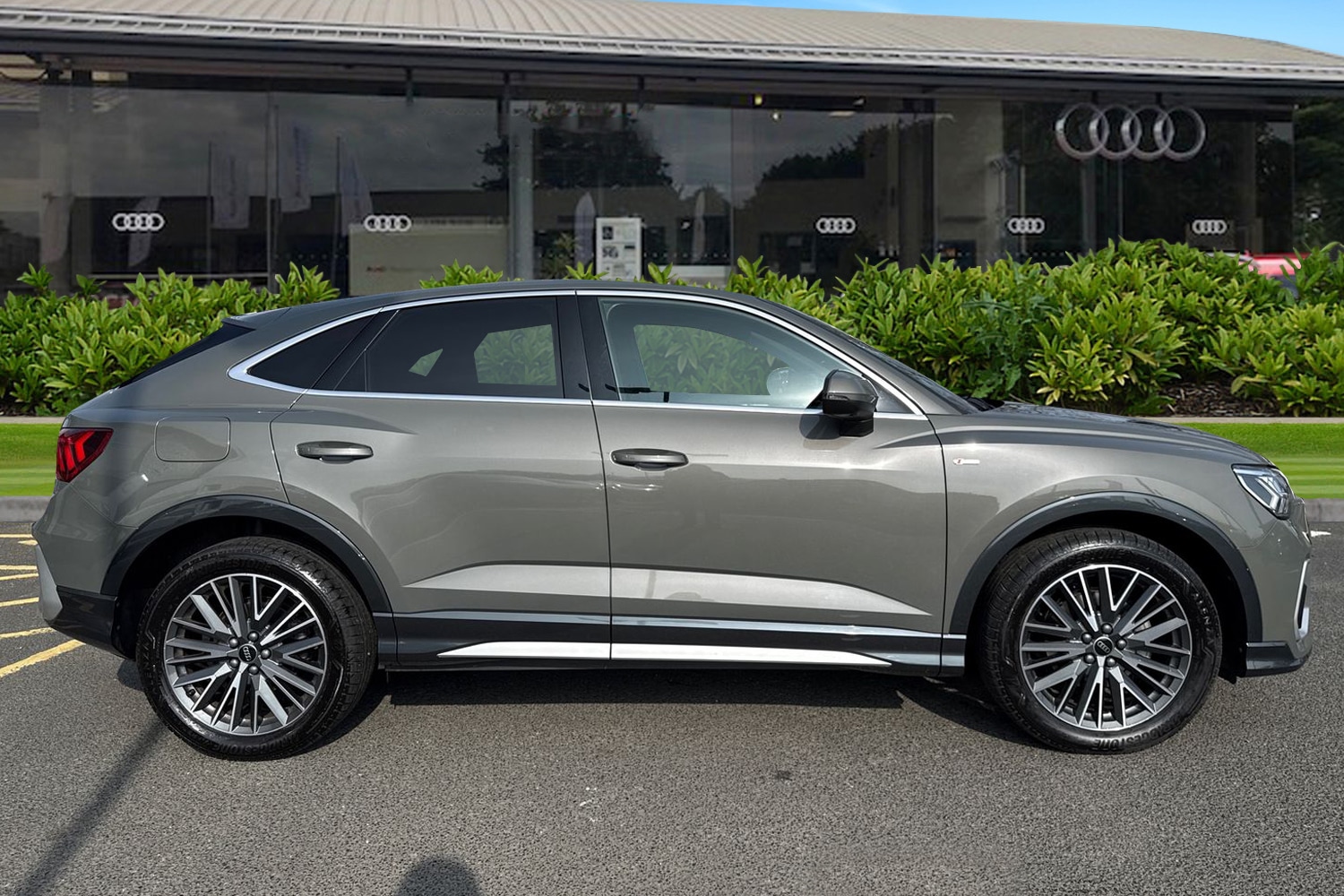 Used Audi Q3 2024 for sale - 77961385: Photo 3