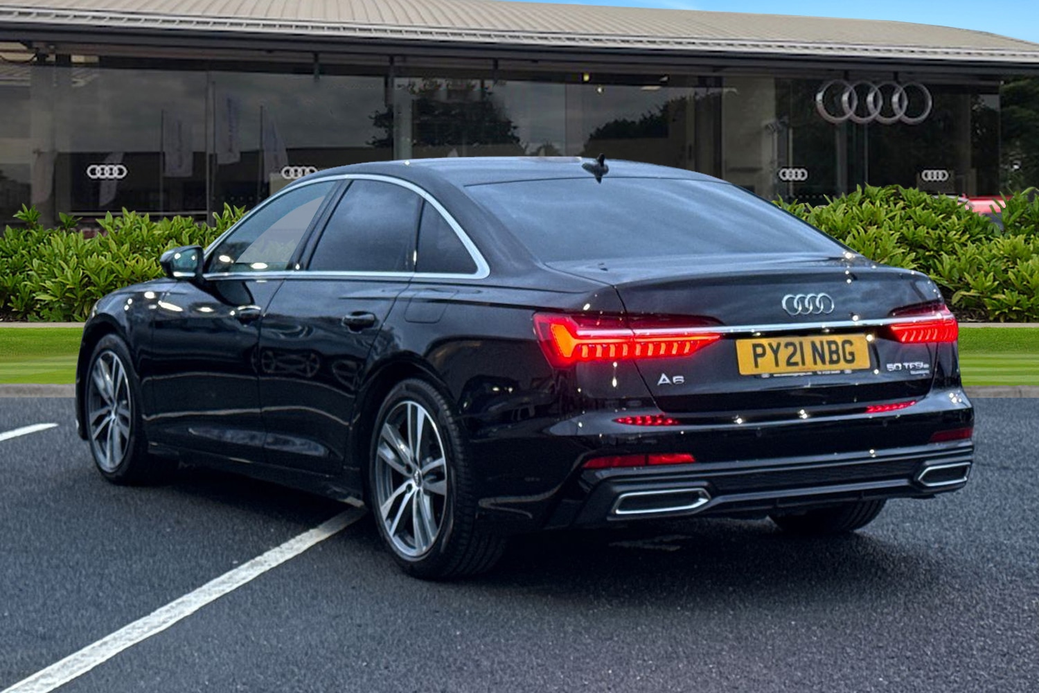 Used Audi A6 Saloon 2021 for sale - 77206566: Photo 2