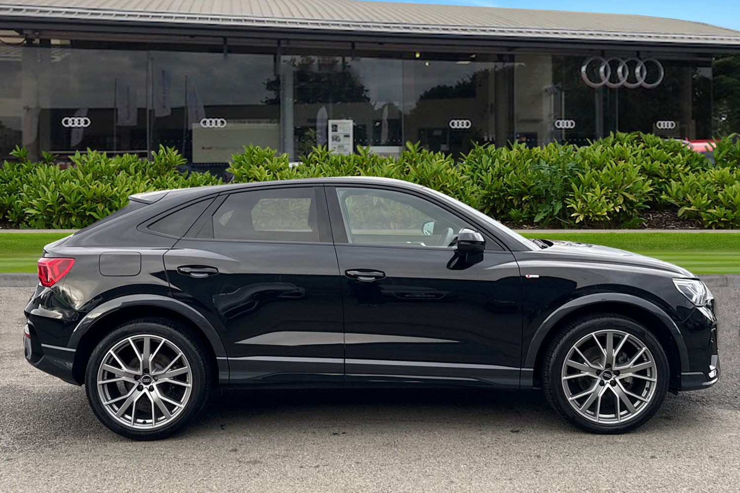 Used Audi Q3 2025 for sale - 77368471: Photo 3