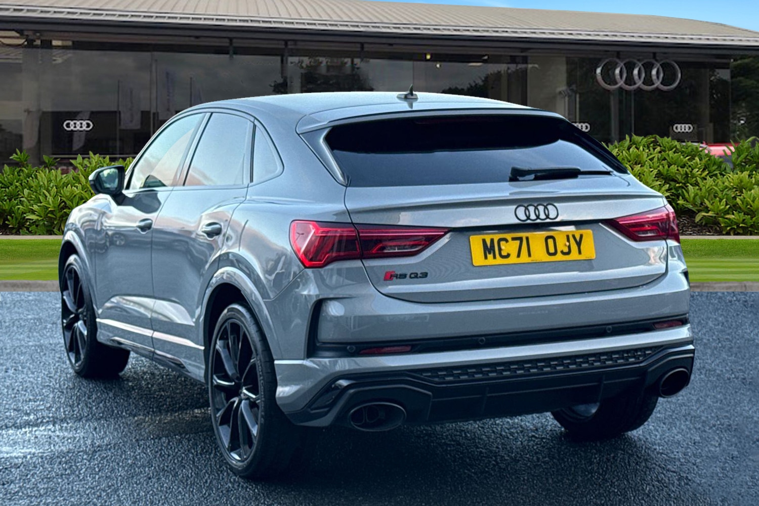 Used Audi RS Q3 2022 for sale - 76836410: Photo 2