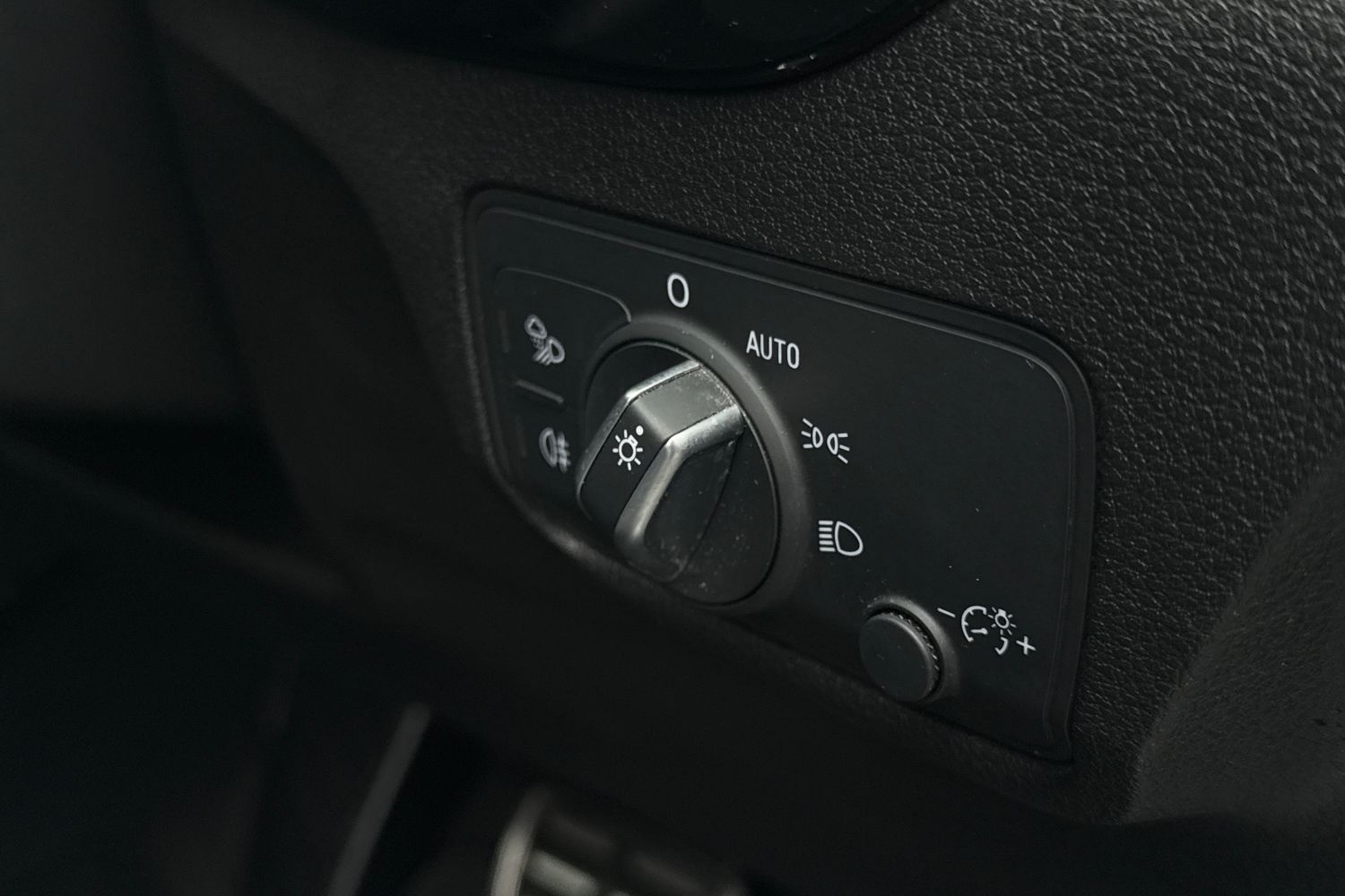 Used Audi Q2 2020 for sale - 77812615: Photo 46