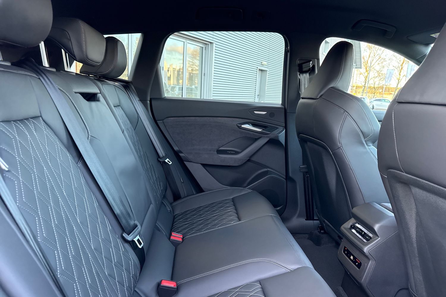 Used Audi Q6 e-tron 2026 for sale - 77138975: Photo 37