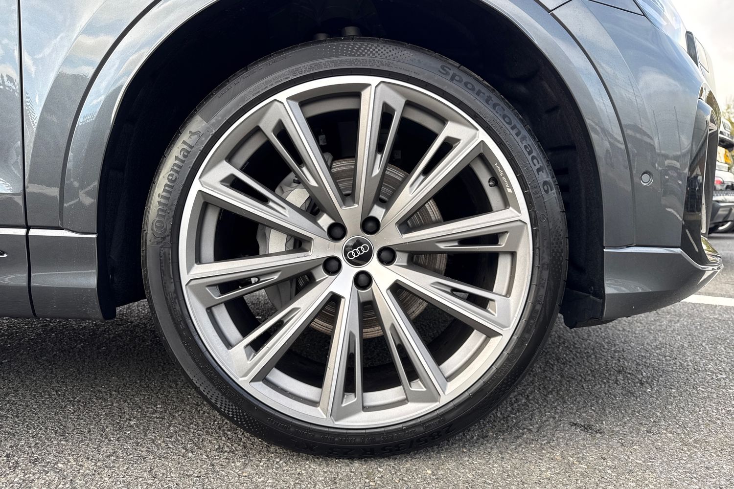 Used Audi Q8 2025 for sale - 76654343: Photo 12