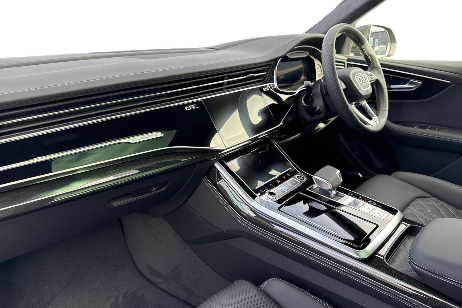 Used Audi Q8 2025 for sale - 76654343: Photo 14