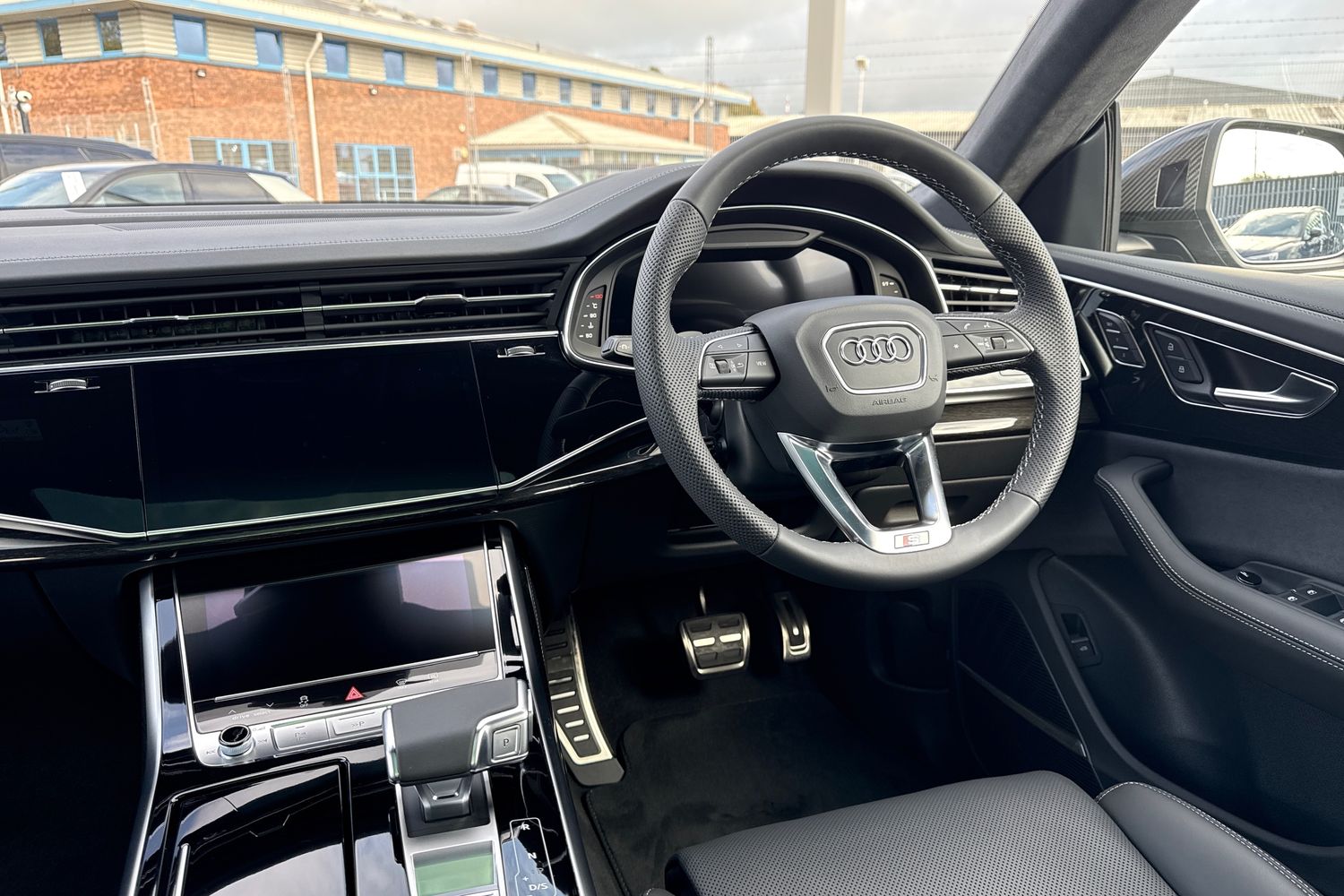 Used Audi Q8 2025 for sale - 76654343: Photo 17