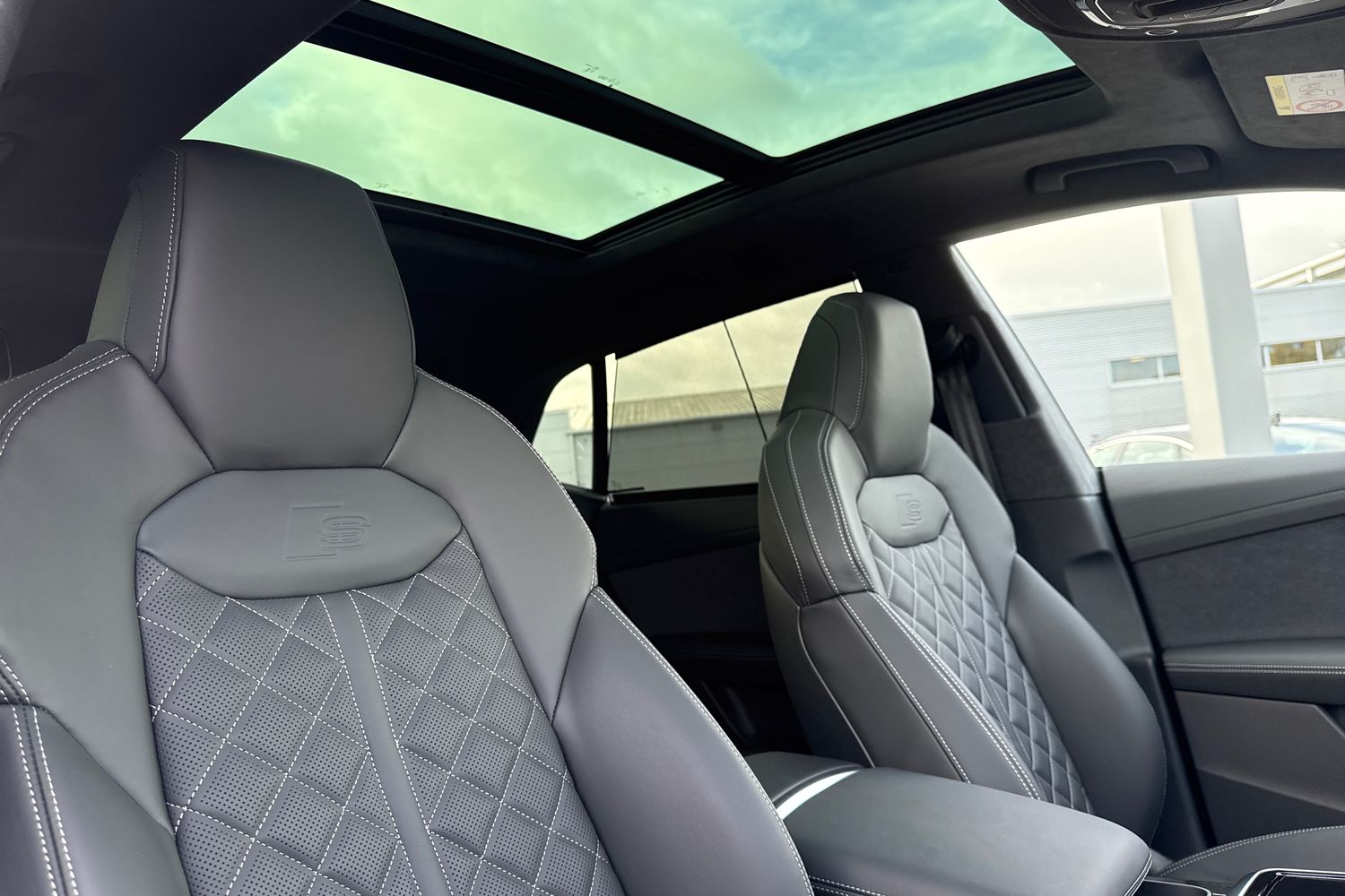 Used Audi Q8 2025 for sale - 76654343: Photo 23