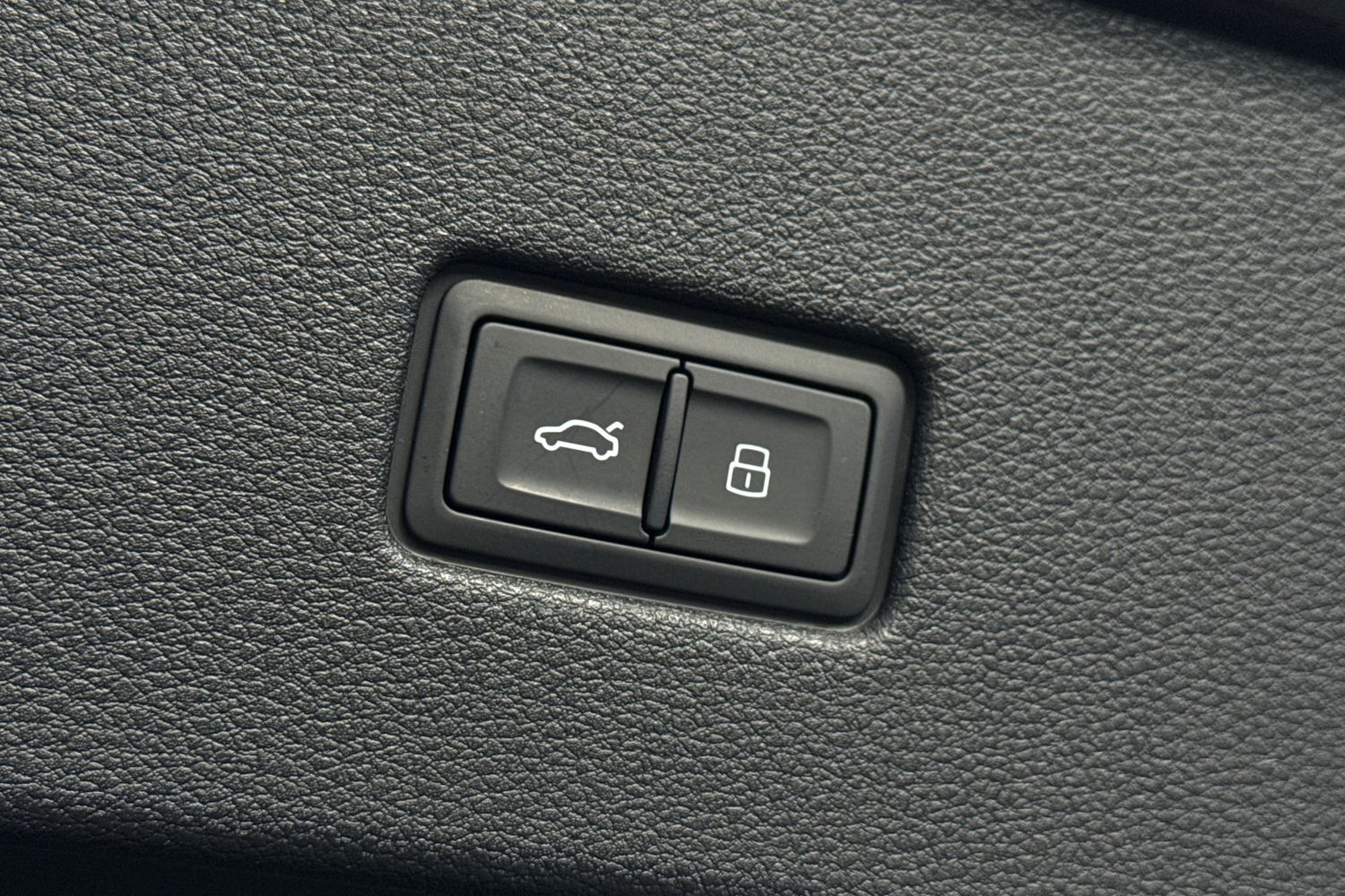 Used Audi Q8 2025 for sale - 76654343: Photo 25